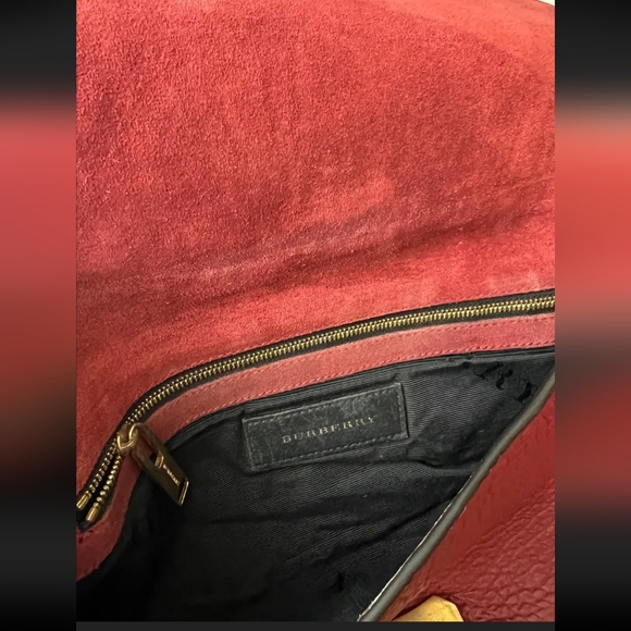 Burberry Rare Crossbody - Picture 2 of 2